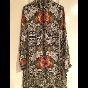 Bebe silky printed shift dress .